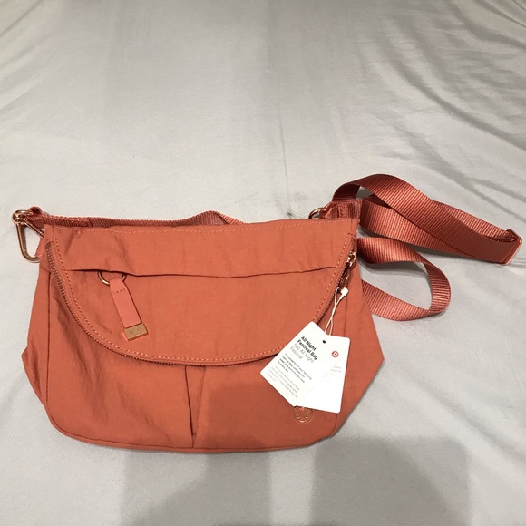 {lululemon} All Night Festival Bag 5L - Picture 6 of 7